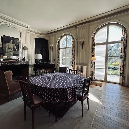 Villa La Chaladrerie Grande Maison De Maitre Avec Jardin