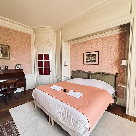 Villa La Chaladrerie Grande Maison De Maitre Avec Jardin *